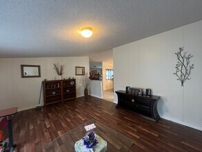 205 Cornfield Ave in Midway, GA - Building Photo - Building Photo