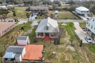 426 Russell Ave in Long Beach, MS - Building Photo - Building Photo