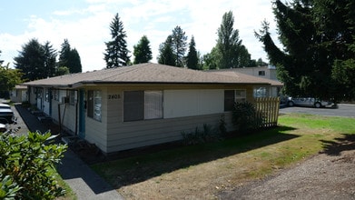 Arrowsmith Apartments^ in Saint Helens, OR - Foto de edificio - Building Photo