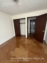 1310 N Park St in St. Paul, MN - Foto de edificio - Building Photo