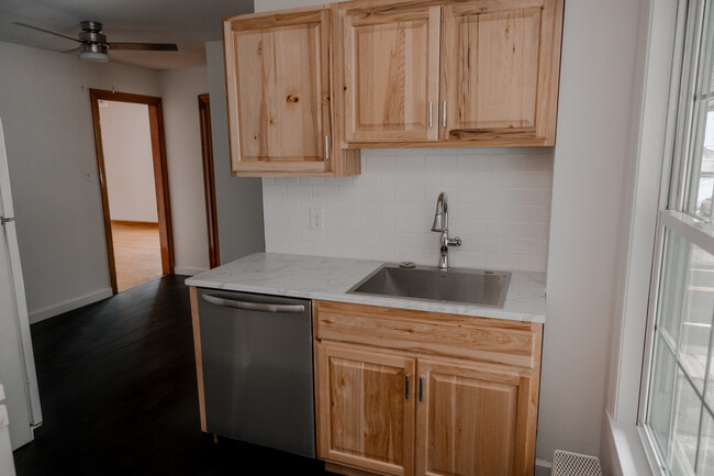 221 Mechanic St, Unit 2