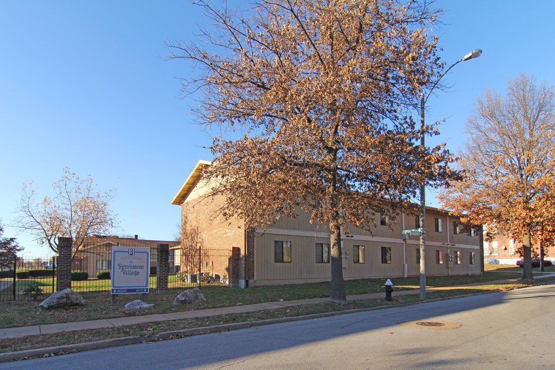 Hyde Park Village in St. Louis, MO - Foto de edificio