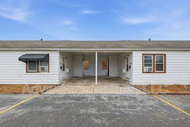 property at 1015 N Scott Ave