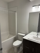 4257 Kinglet Dr in Edmonton, AB - Building Photo - Building Photo