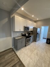 5706 Warrington Ave in Philadelphia, PA - Building Photo - Building Photo