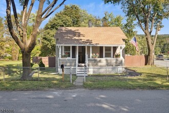 310 Rutherford Ave in Franklin, NJ - Building Photo - Building Photo