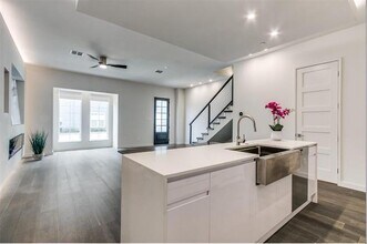 256 Crockett St in Roanoke, TX - Building Photo - Building Photo