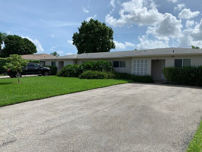 property at 450 W Conference Dr