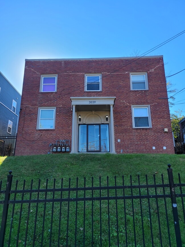 3039 30th St SE, Unit #4