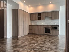 19-2519 Bathurst St in Toronto, ON - Building Photo - Building Photo