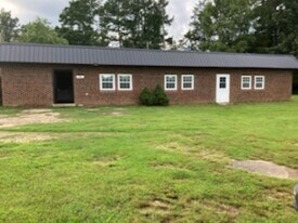 108 George P Rd in Robbins, NC - Building Photo