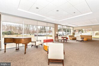 10500 Rockville Pike, Unit 212 in Rockville, MD - Building Photo - Building Photo