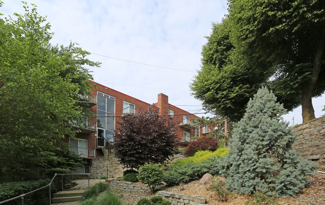 Bellevue House Apartments in Cincinnati, OH - Building Photo