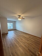 1317-1332 Hillwood Blvd in Pewaukee, WI - Building Photo - Building Photo