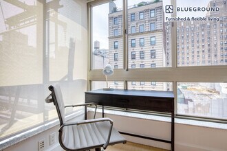 130 W 15th St in New York, NY - Building Photo - Building Photo