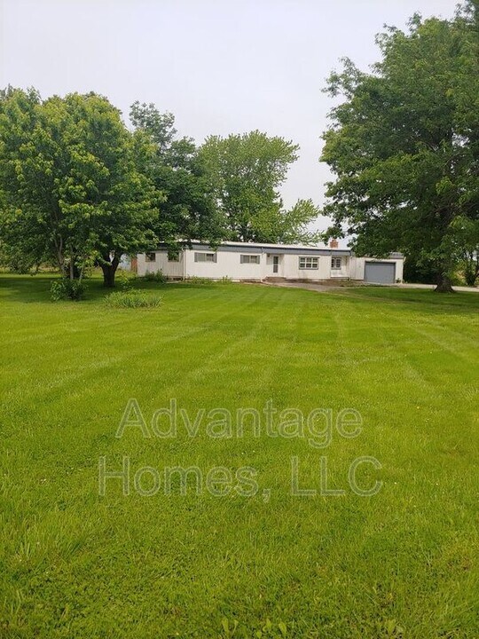 4130 Wyoming Rd in Wellsville, KS - Building Photo