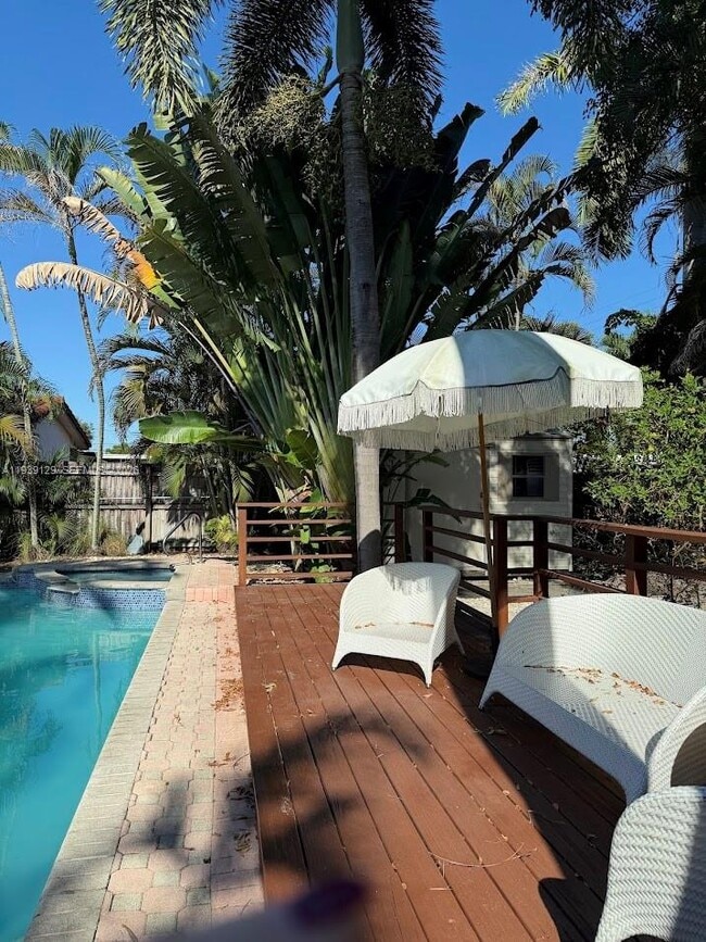 1811 N 40th Ave in Hollywood, FL - Building Photo - Building Photo