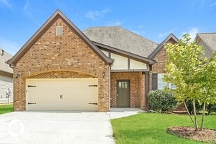 108 Lorrin Ln in Westover, AL - Building Photo