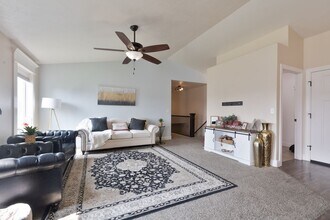 3762 Marble Dr in Idaho Falls, ID - Foto de edificio - Building Photo