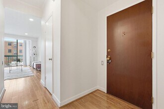 955 26th St NW in Washington, DC - Building Photo - Building Photo