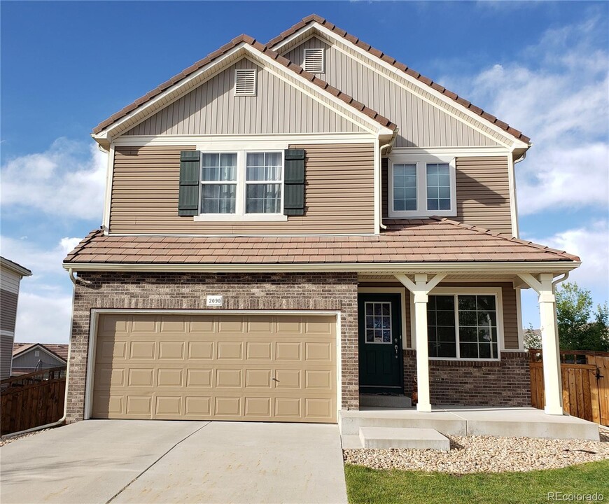 2090 Candleglow St in Castle Rock, CO - Foto de edificio