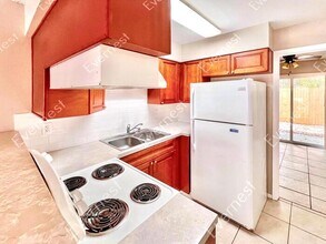 1063 Spirit Lake Rd in Winter Haven, FL - Building Photo - Building Photo