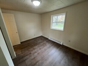 381 Liberty St, Unit 101 in Sharon, PA - Building Photo - Building Photo