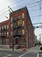 267 Baldwin Ave in Jersey City, NJ - Building Photo - Building Photo