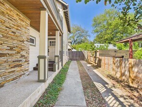 4604 Avenue H in Austin, TX - Building Photo - Building Photo