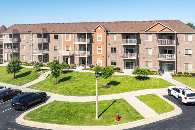 Greenfield Highlands in Milwaukee, WI - Foto de edificio - Building Photo