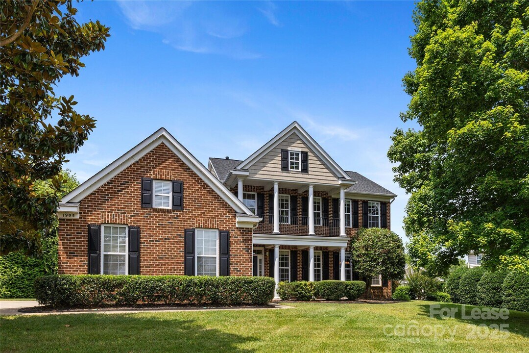 1905 Silk Pond Dr in Waxhaw, NC - Building Photo