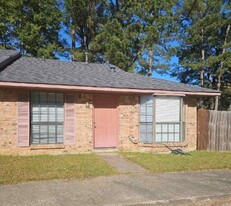 908 Fisher Ln in Ruston, LA - Building Photo - Building Photo