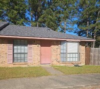 908 Fisher Ln in Ruston, LA - Foto de edificio - Building Photo