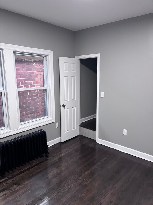 1052 Tyler St in Gary, IN - Foto de edificio - Building Photo