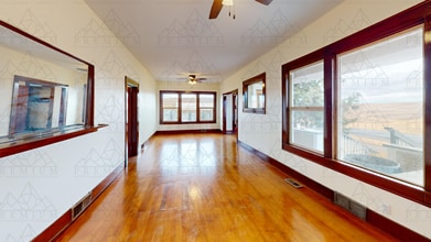 620 Pemberton St in Wasco, OR - Foto de edificio - Building Photo