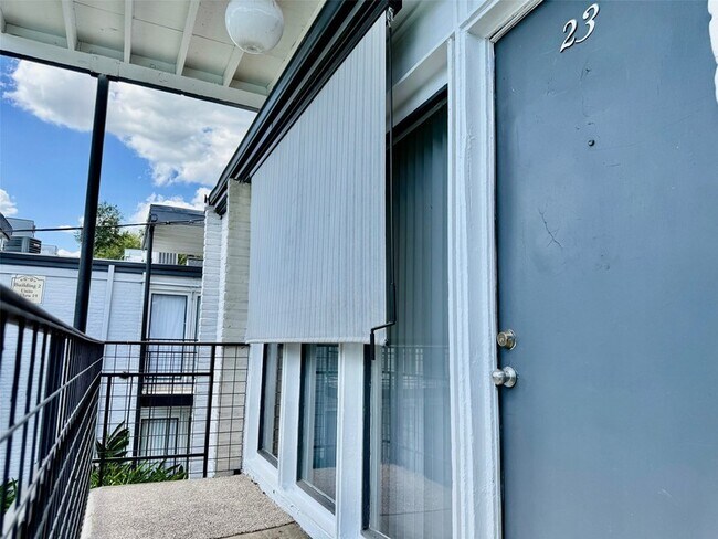 1000 Heights Blvd, Unit 23 in Houston, TX - Foto de edificio - Building Photo