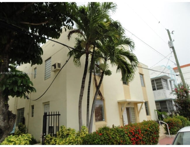 7928 Harding Ave in Miami Beach, FL - Building Photo - Building Photo