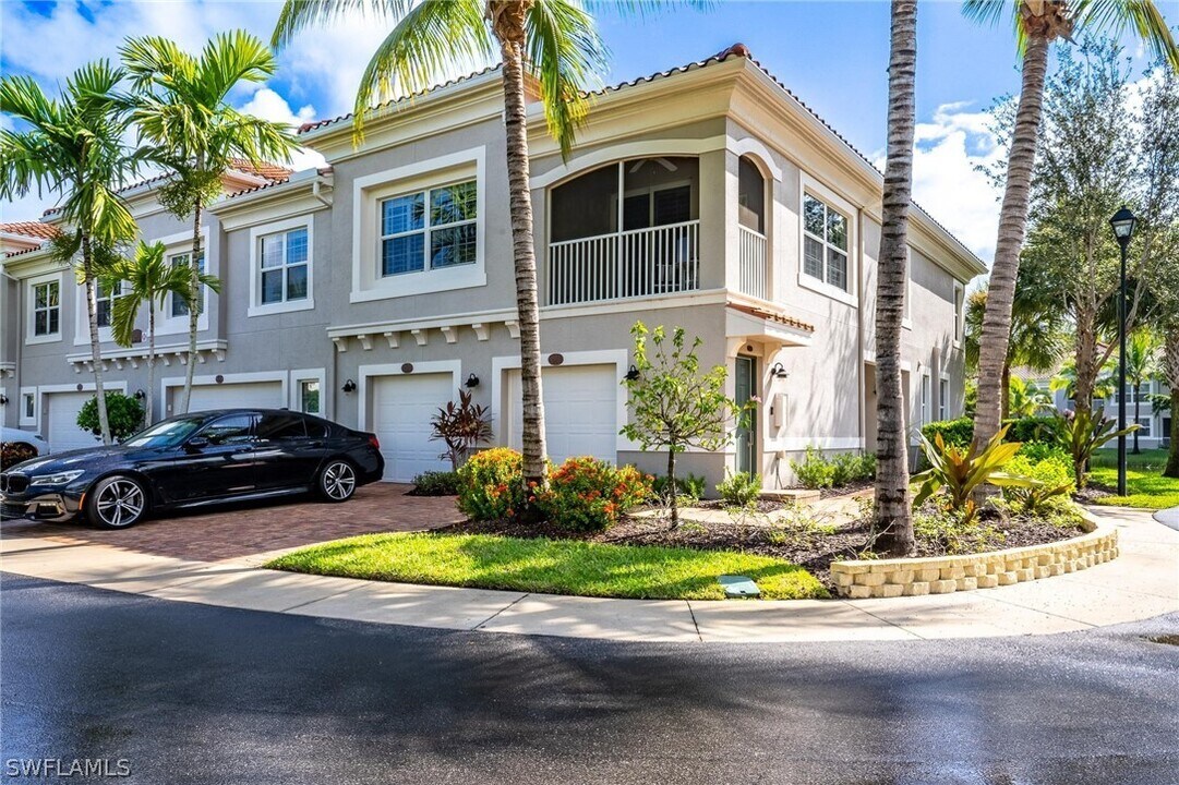 8521 Violeta St in Bonita Springs, FL - Building Photo