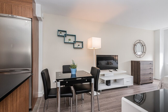 3527 Rue de la Montagne in Montréal, QC - Building Photo - Building Photo