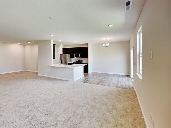 8842 Faulkner Dr in Indianapolis, IN - Building Photo - Building Photo