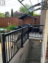 23 Goodwood Ave in Toronto, ON - Building Photo