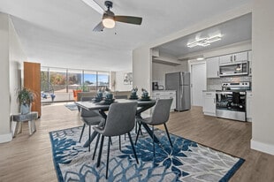 North Park Towers in Southfield, MI - Building Photo