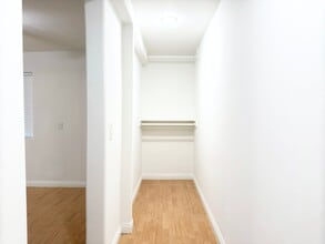 2561 Gregory Dr in Carlsbad, CA - Building Photo - Building Photo