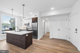 4324 Lancaster Ave, Unit 100 in Philadelphia, PA - Building Photo