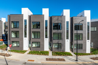 Matilda 235 Townhomes in Des Moines, IA - Foto de edificio - Building Photo