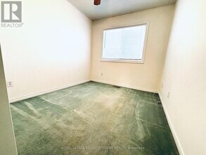 1240 Westview Terrace in Oakville, ON - Building Photo - Building Photo