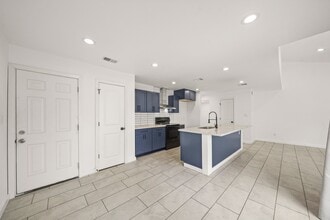 4428 Stanford Ct in Houston, TX - Building Photo - Building Photo