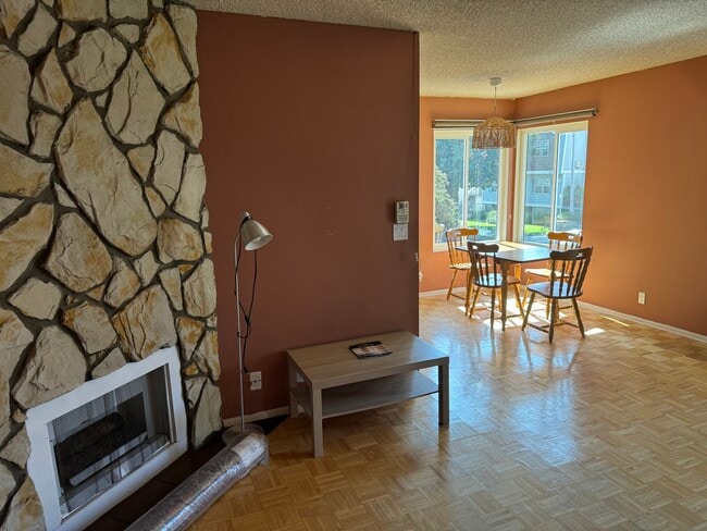 11910 Avon Way, Unit 5 in Los Angeles, CA - Building Photo - Building Photo