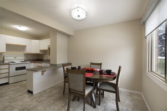 Westland Park in Fort Saskatchewan, AB - Building Photo - Building Photo