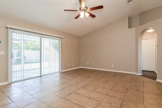 4640 Ridge Walk Ln in Jacksonville, FL - Foto de edificio - Building Photo
